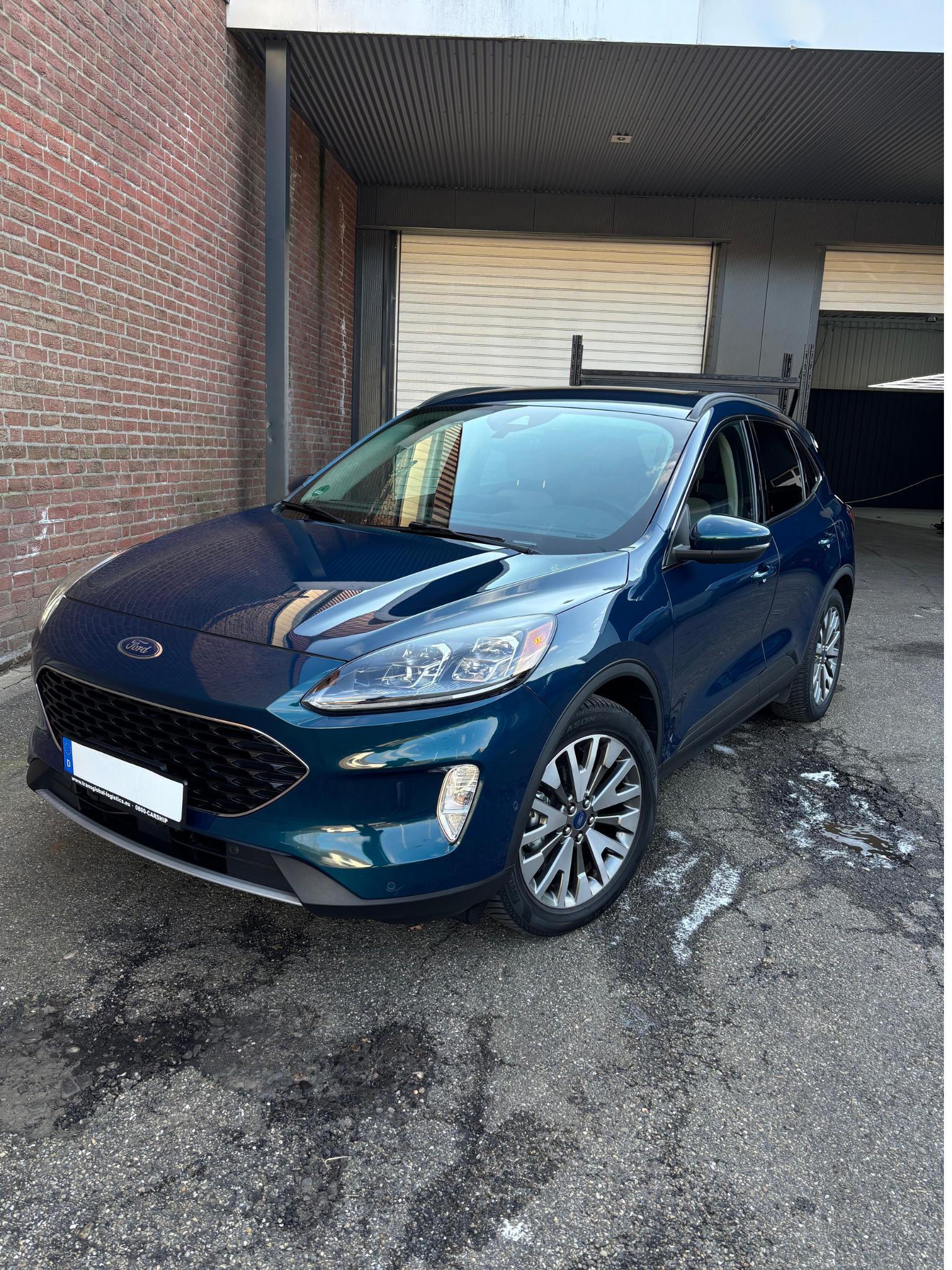 ford-kuga-detailing-blauw-suv-lakbehandeling.png